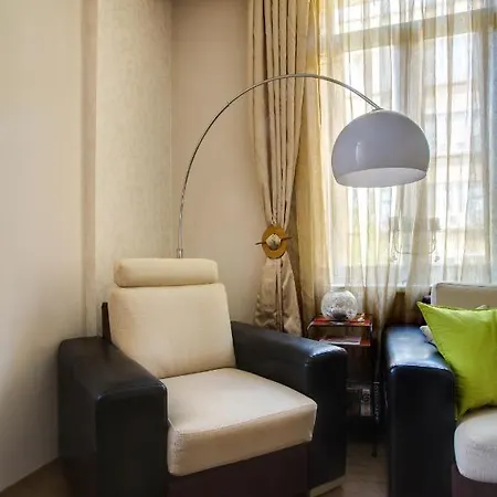 Apartment 65 - Airy Aprt At Center