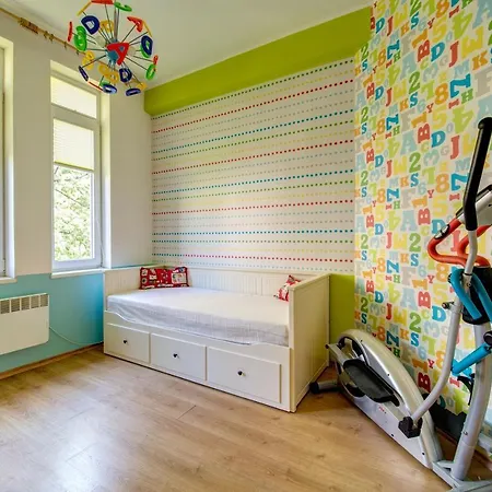 Apartment 65 - Airy Aprt At Center *